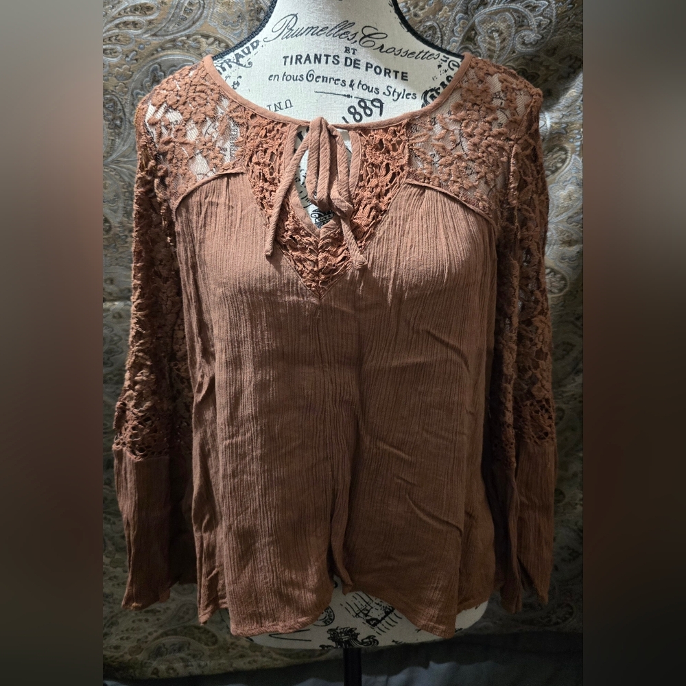 Women's lace top